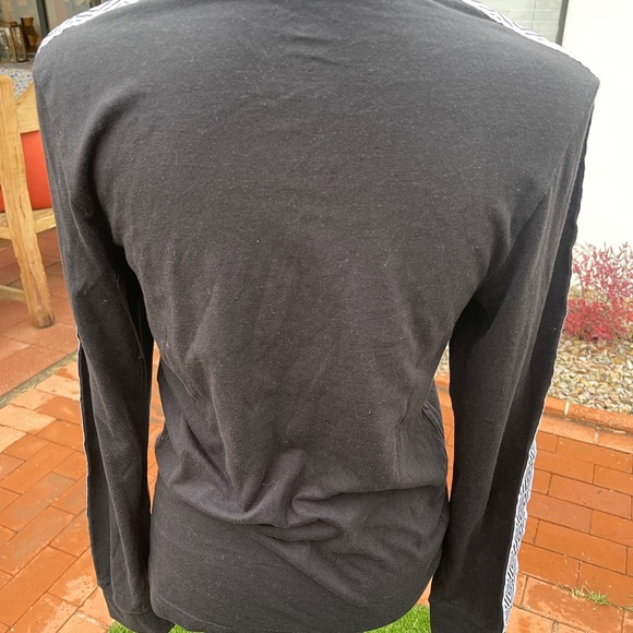 Umbro Woman’s small long sleeve soccer tee - Picture 6 of 11